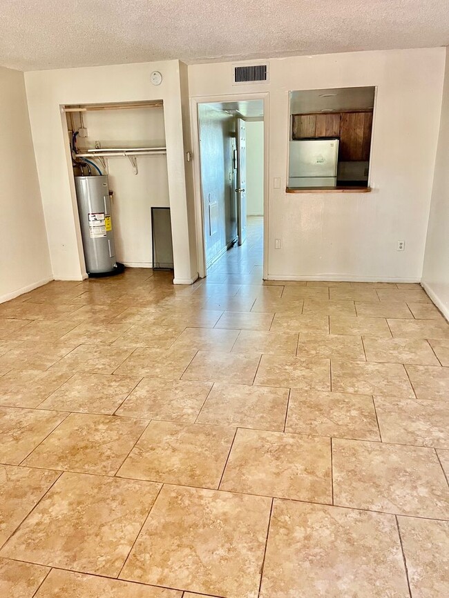 Photo - 525 N Morgan Ave Unidad 525 Morgan Apt 5