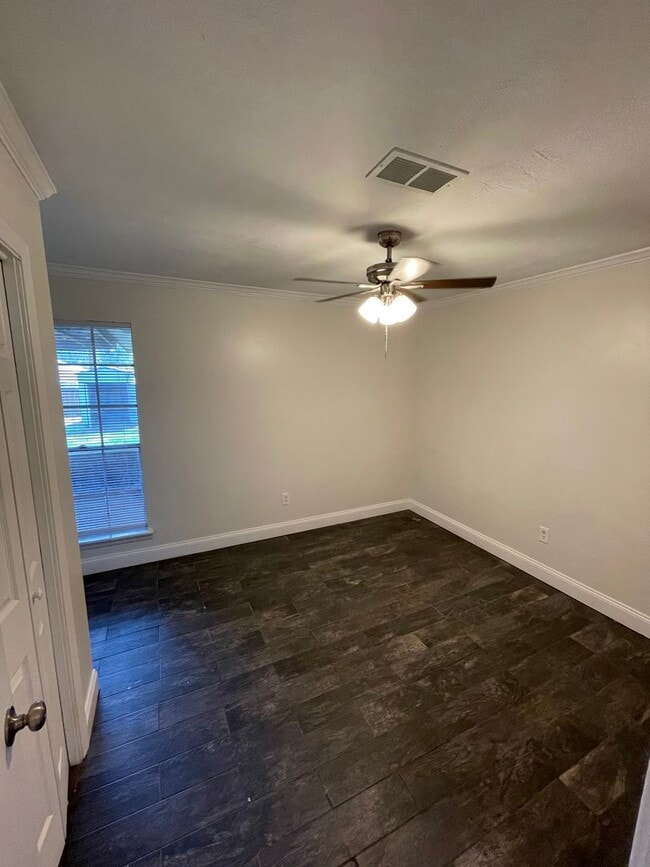 Photo - 4 bed 2 bath in Crossgates of Brandon