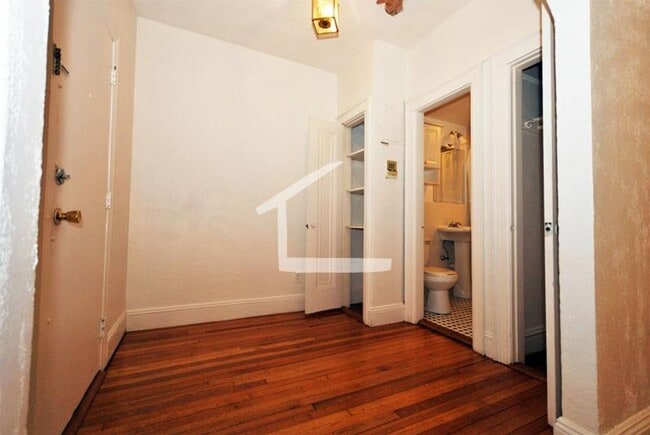 6 Chiswick Rd