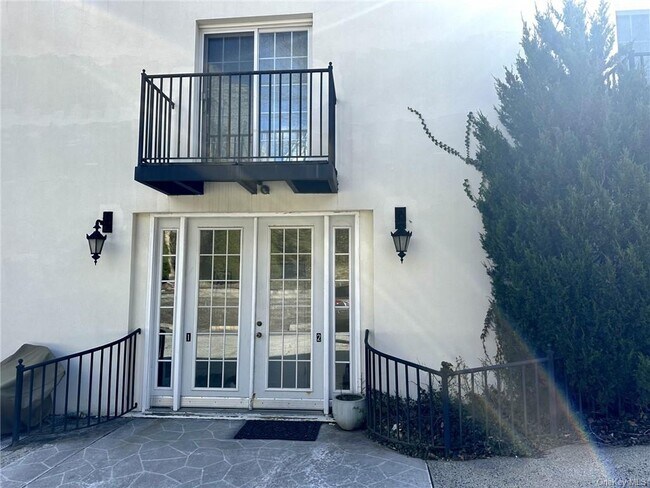 267 Main St  