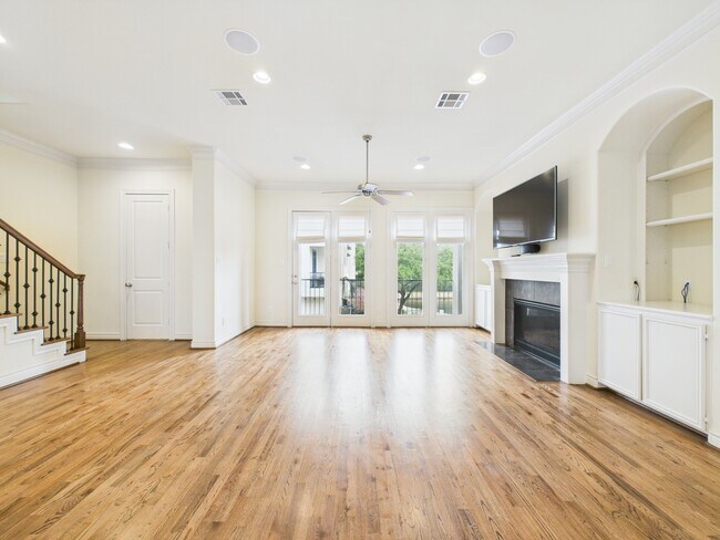 Photo - 11025 Sherwood Grv