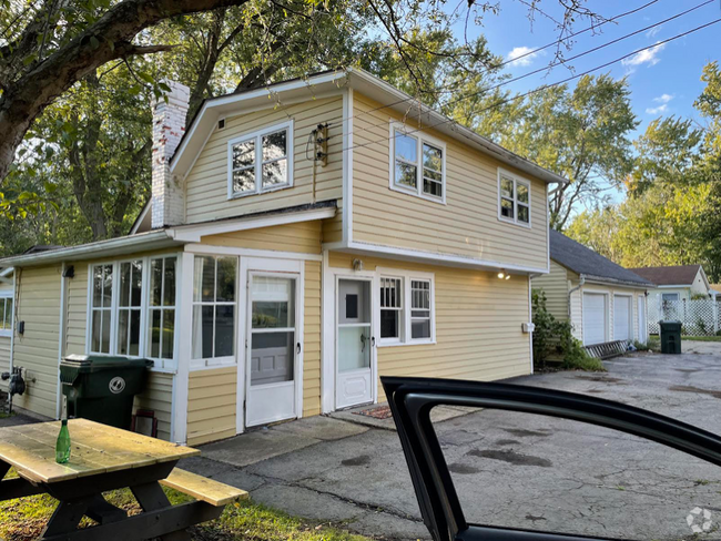 Building Photo - 706 Nash Rd Rental