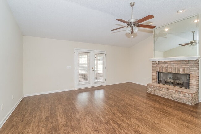 3322 Brahma Ct