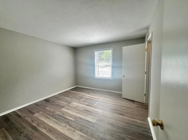 Photo - 1444 Nottingham Rd