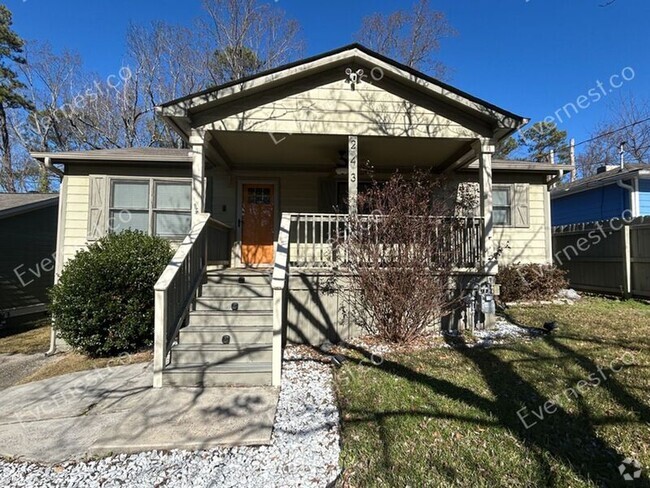 Building Photo - 243 Maple St Rental