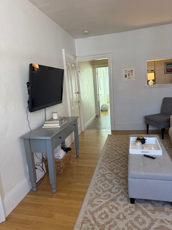 Building Photo - 228 W Canton St Unit 3