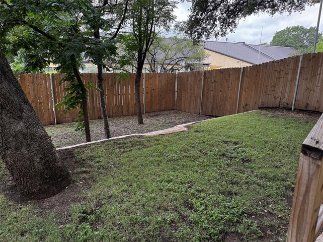 Photo - 2842 Shoal Crest Ave