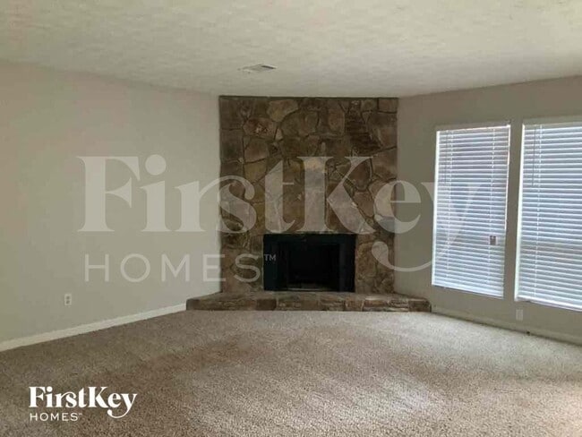 Photo - 3907 Wood Path Dr
