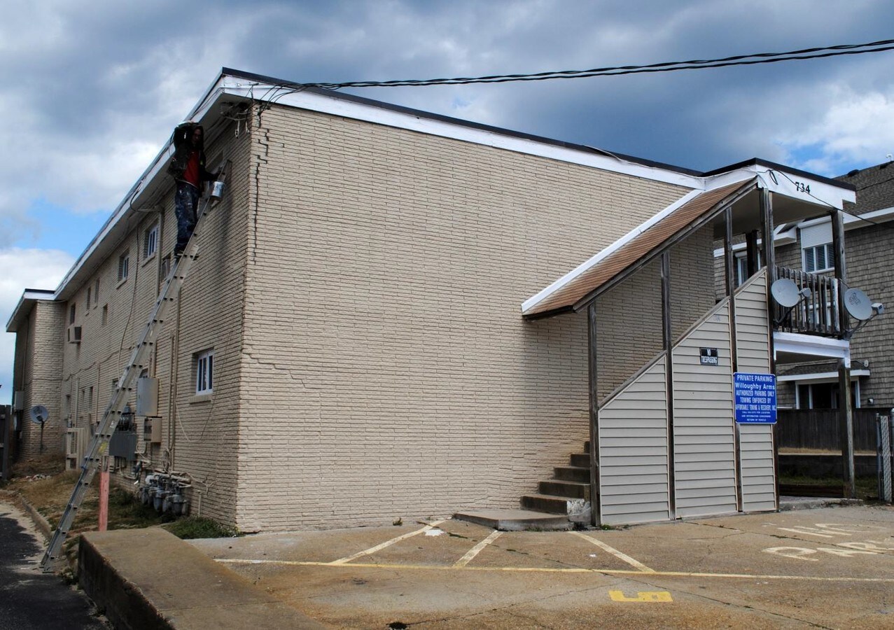 Photo - 732-734 W Ocean View Ave