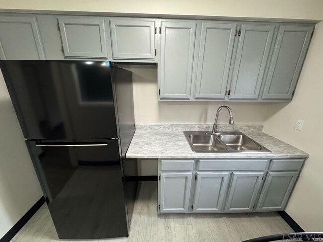 Photo - 1201 Heeney Ave