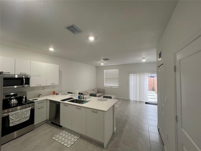 Building Photo - 12142 NW 24th Ct