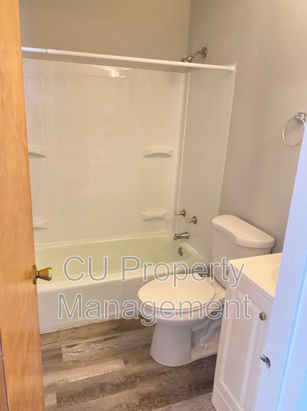 Photo - 705 Hollycrest Dr Unidad Apt 3