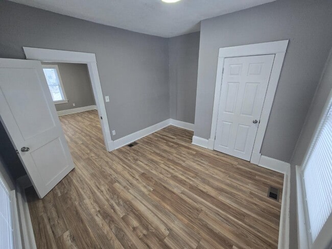 Photo - 104 N Evanston Ave