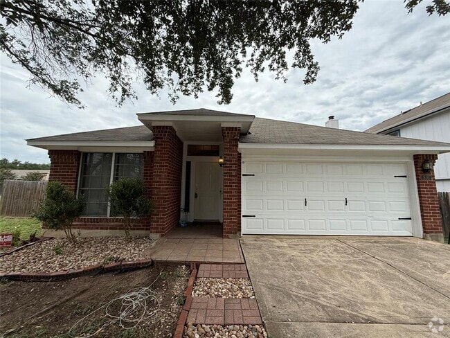 Building Photo - 916 Whitehall Dr Rental