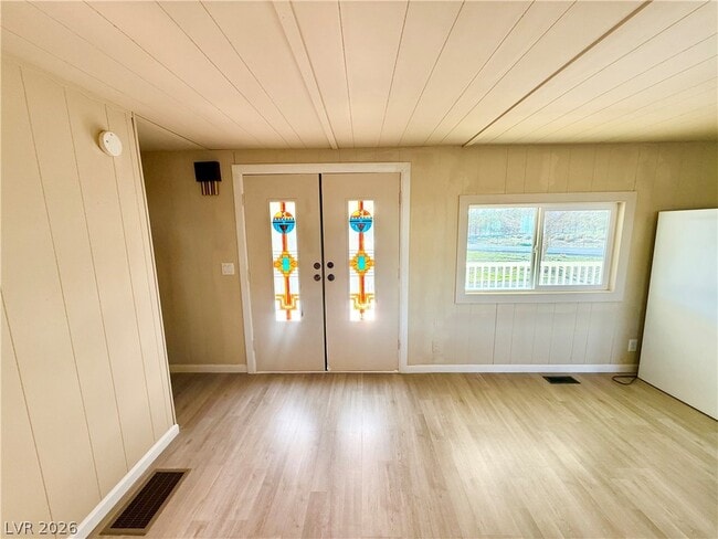 Photo - 1480 W Irons St