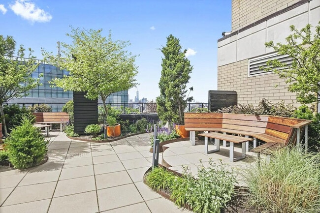 Photo - 399 E 34th St Unidad SI ID1025344P