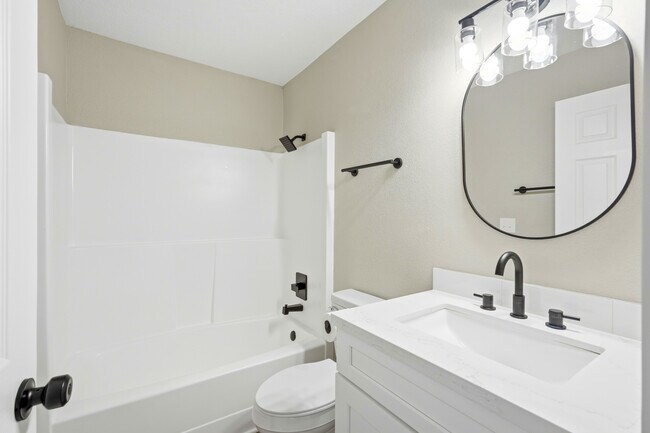 Photo - 2325 Yew St Unit A