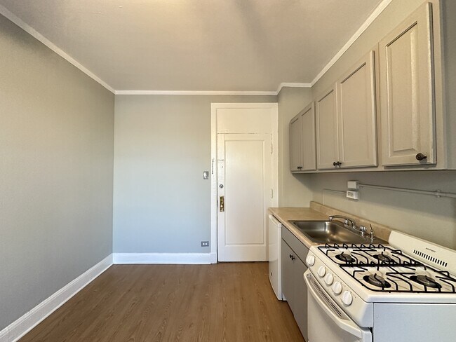 Photo - 3836 N Fremont St Unit 115