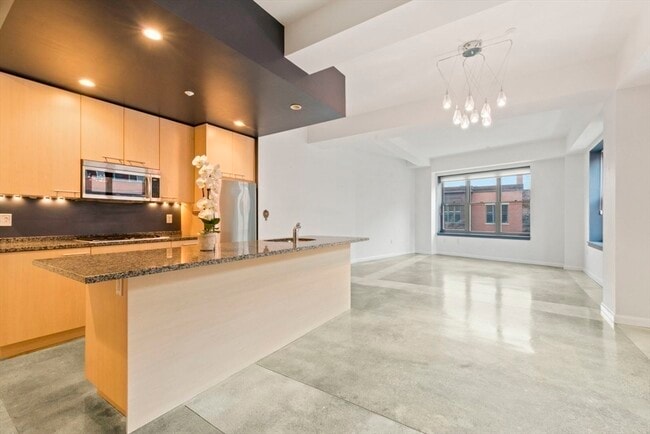 Photo - 1166 Washington St Unit 303