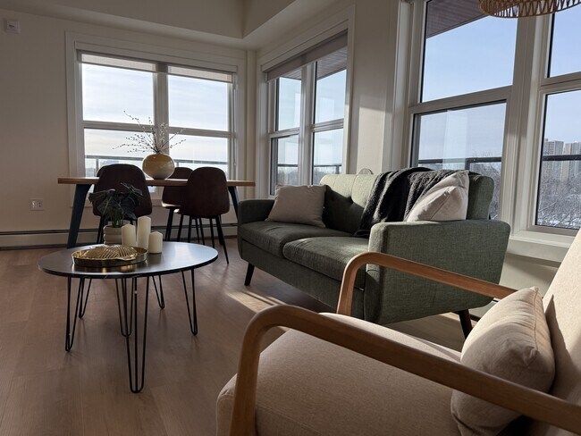 Photo - 8615-8108 108 St NW Unit 607