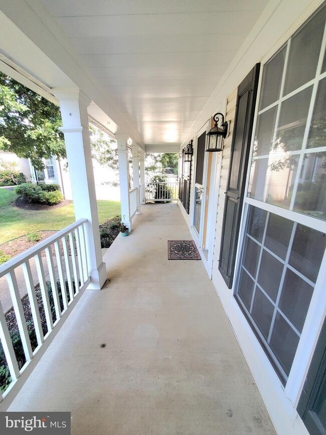 Photo - 20960 Capilano Ct