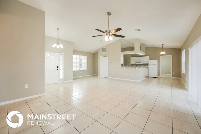 Photo - 637 Montclair Ave S