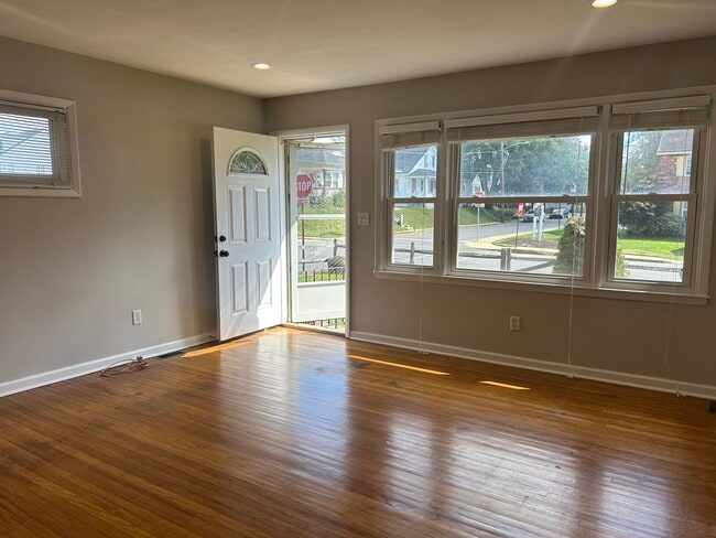 Photo - 501 W Market St