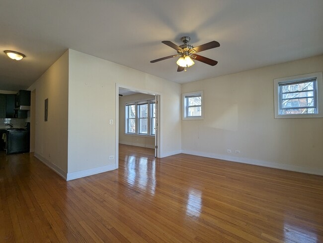 Photo - 1919 W Winona St Unit 1