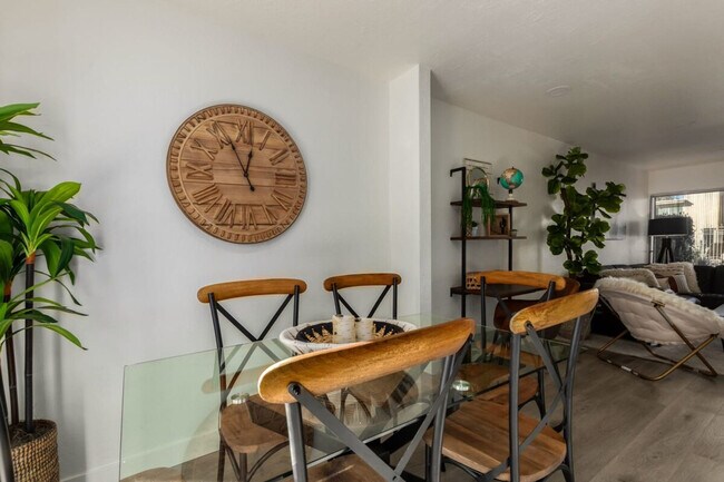 4620 N 68th St Unit SI ID1558662P