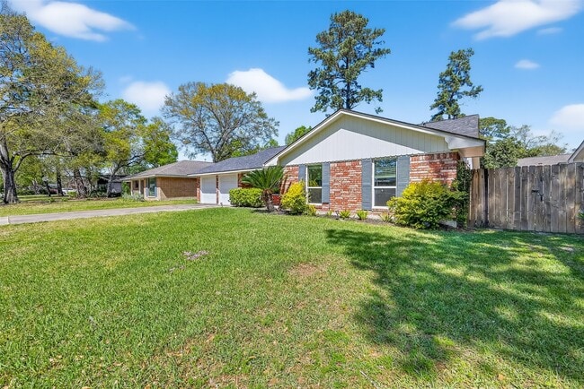 Building Photo - 10214 Londonderry Dr