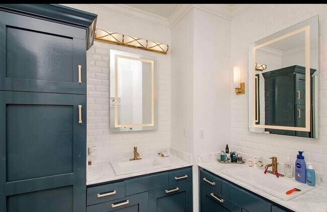 Photo - 2126 Belle Point Aly