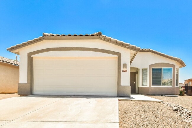 Building Photo - 8949 N Velvet Mesquite Pl Rental