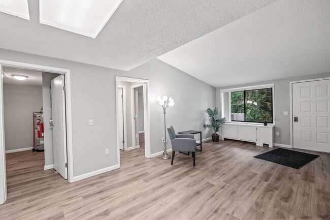 Photo - Garden Court Apartments