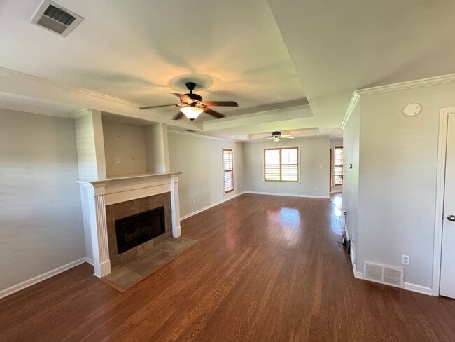 Photo - 205 Hackberry Cove