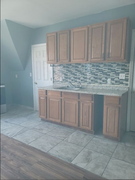 Photo - 137 Adelaide St