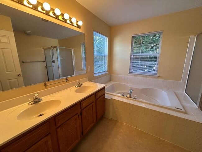 Photo - Beautiful 4BR Home at the Heart of Convenience and Comfort / Pet-Friendly/ Coming Soon!