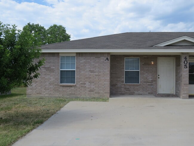 Building Photo - 405 Justin Lane Unit #A