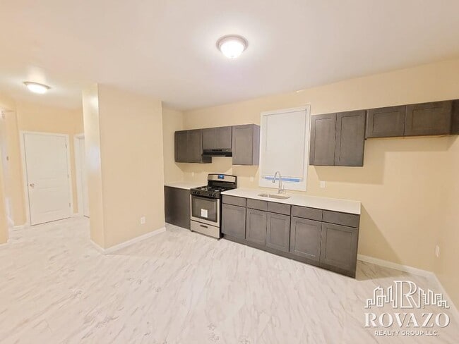 Photo - 384 21st St Unit 1