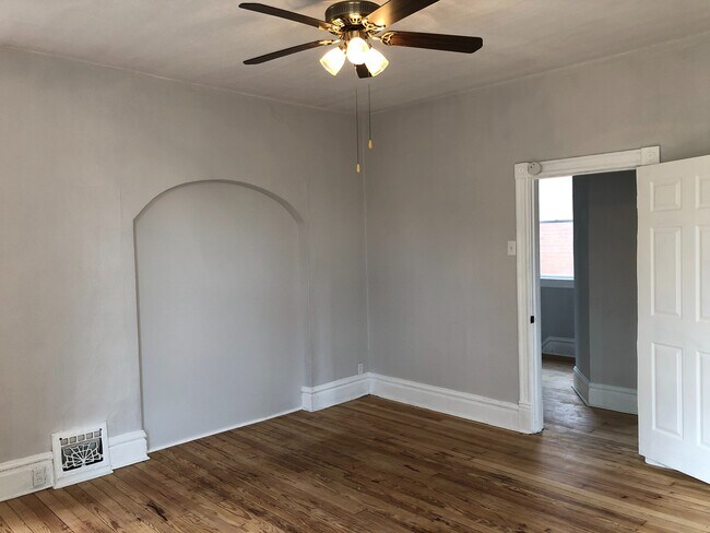 Photo - 2809 Sidney St Unidad 2nd Floor