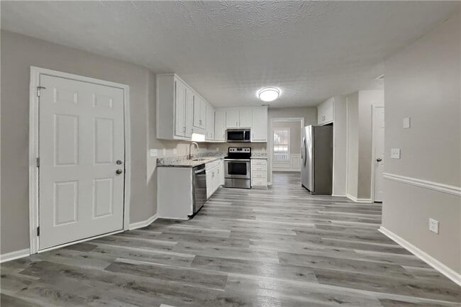 Photo - 275 Grayson Manor Dr SW