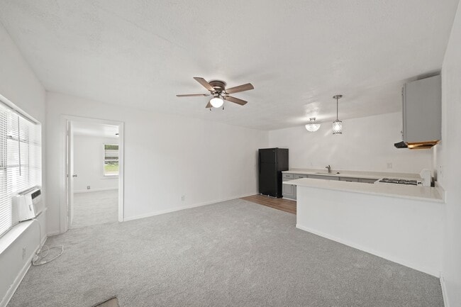 Photo - 602 S 3rd St