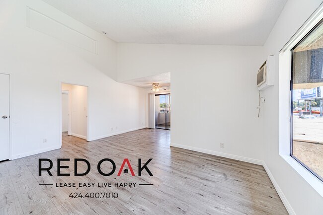 Photo - 8614 Woodley Ave Unidad 315
