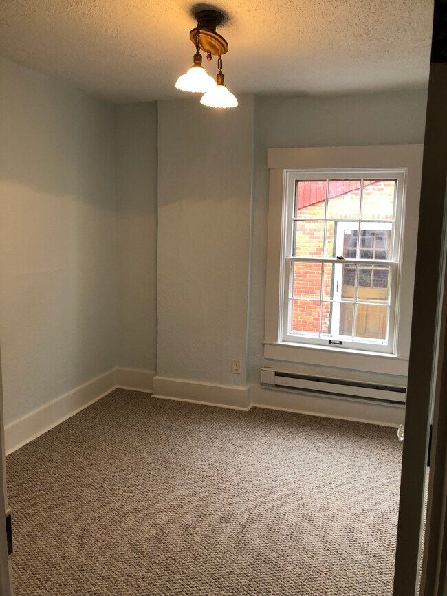 Photo - 421 Summit St