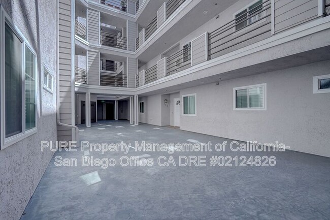 Photo - 3666 Third Ave