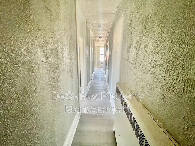 810 Amity St Unit 2