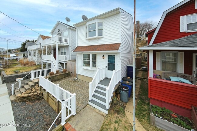 Photo - 67 S Bay Ave