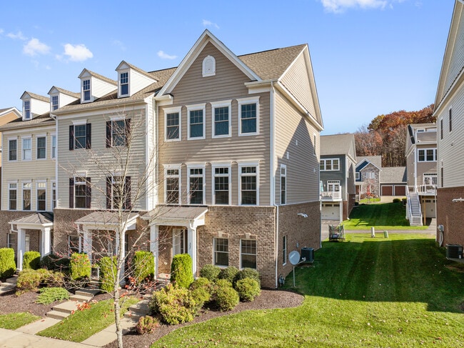 Photo - 337 Osona Ln