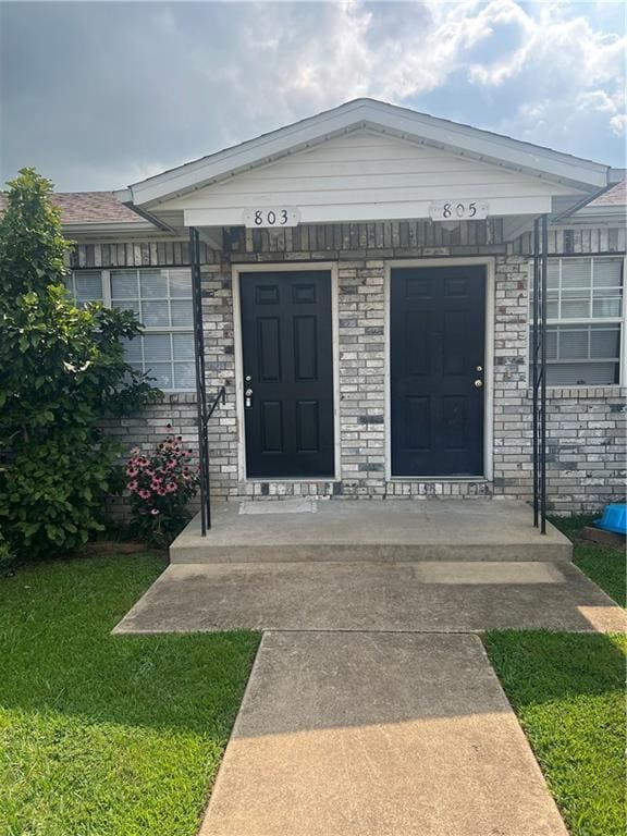 Photo - 803 E 1st St