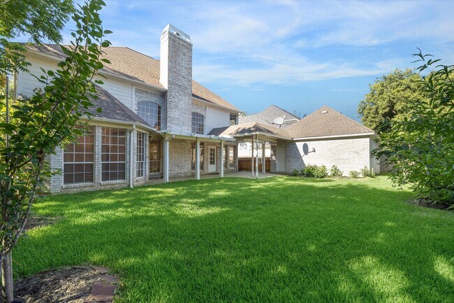Photo - 30 Watermill Pl