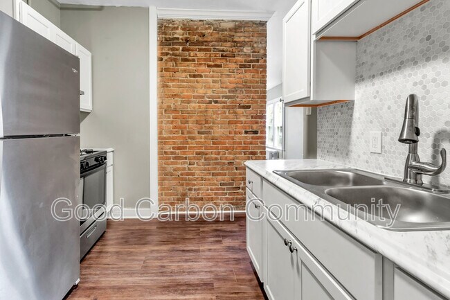 Photo - 135 Elmwood Ave Unidad 1